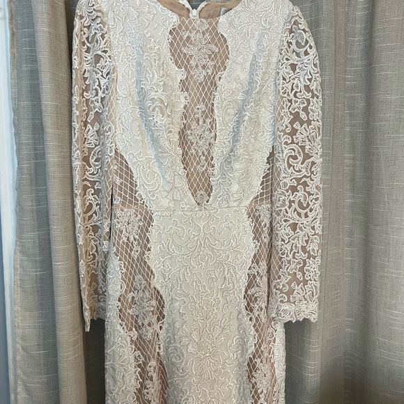 LAST PRICE DROP!! NEW Tadashi Shoji Hotah Wedding Gown size 6 - Picture 10 of 14